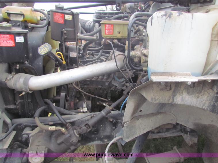 image for item B7009 1994 Ford F700 digger truck