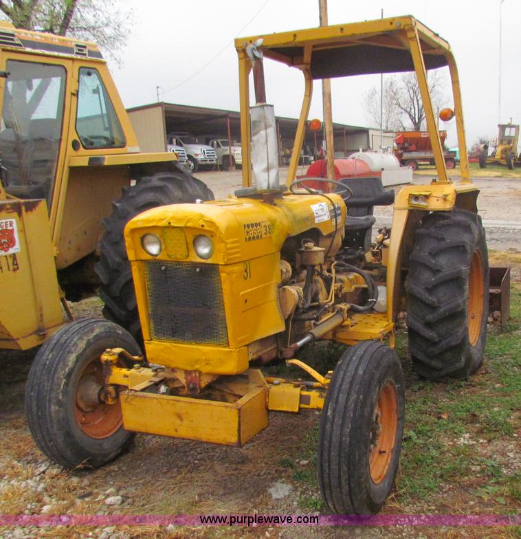 image for item B7012 1975 Case Construction King 380 tractor