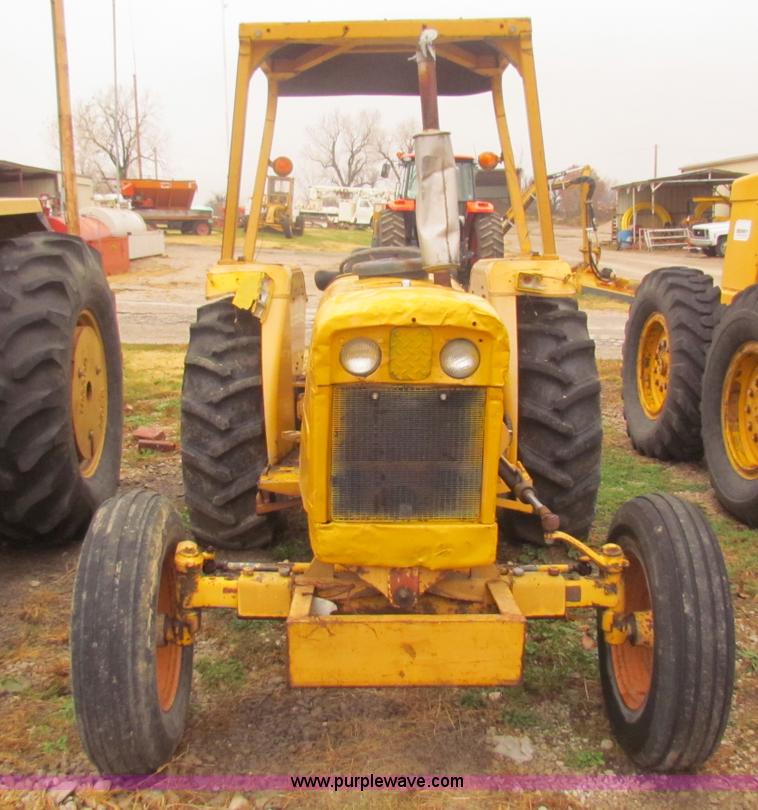 image for item B7012 1975 Case Construction King 380 tractor