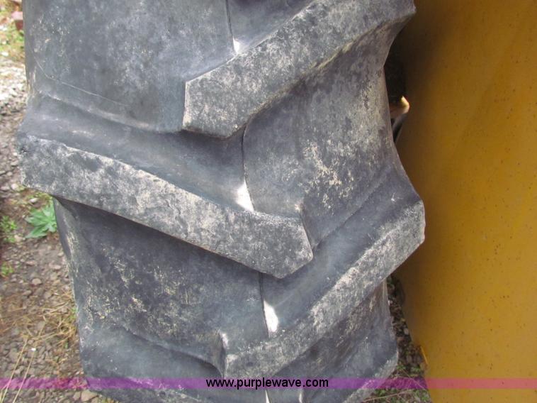 image for item B7012 1975 Case Construction King 380 tractor