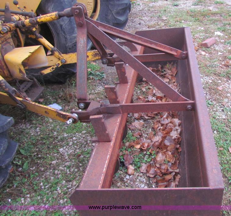 image for item B7012 1975 Case Construction King 380 tractor