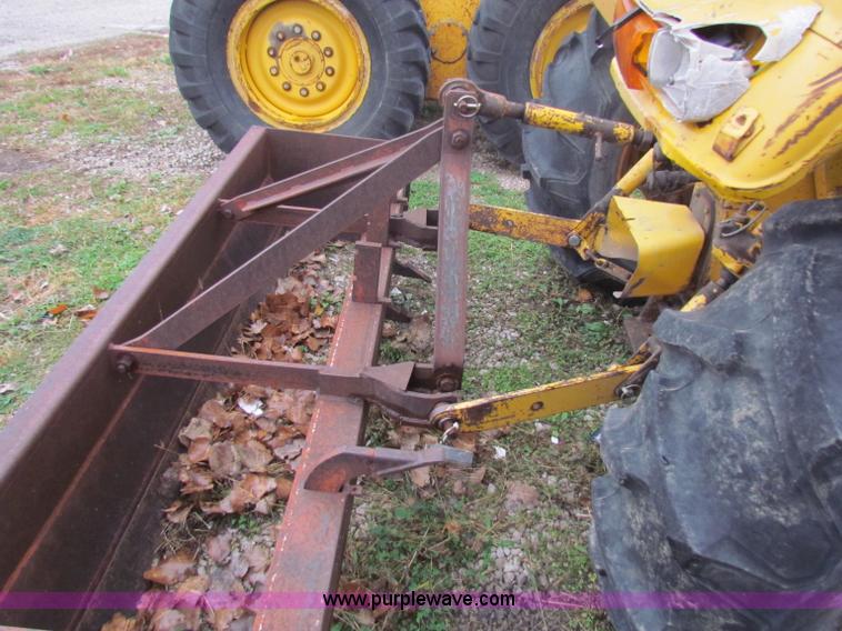 image for item B7012 1975 Case Construction King 380 tractor