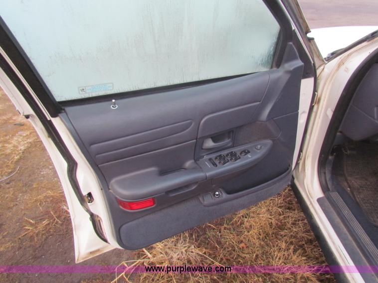 image for item B7015 1998 Ford Crown Victoria Police Interceptor