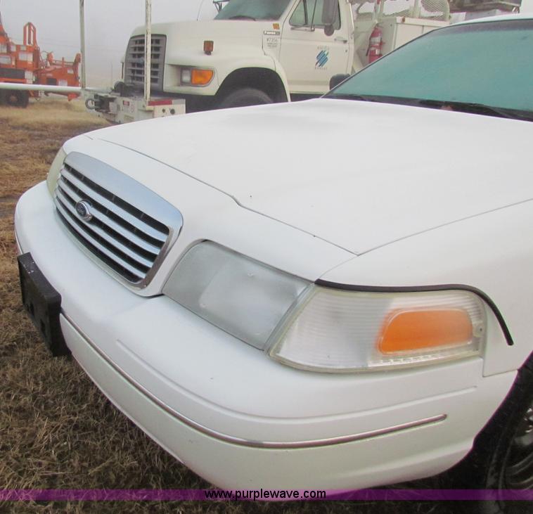 image for item B7015 1998 Ford Crown Victoria Police Interceptor