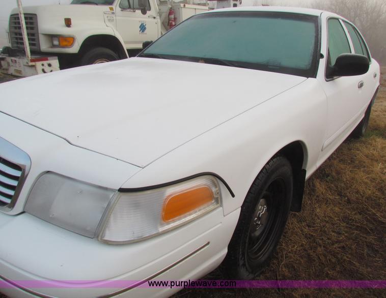image for item B7015 1998 Ford Crown Victoria Police Interceptor