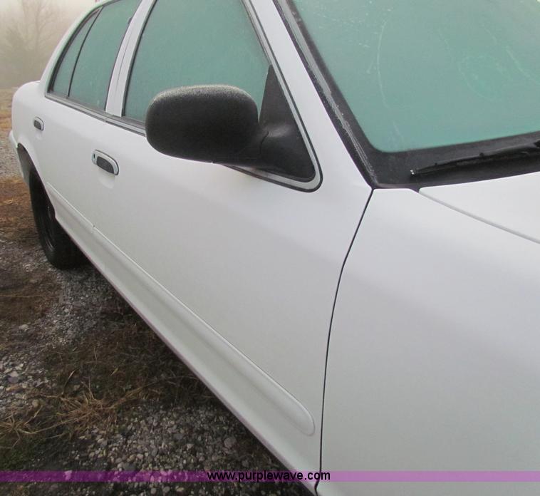 image for item B7015 1998 Ford Crown Victoria Police Interceptor