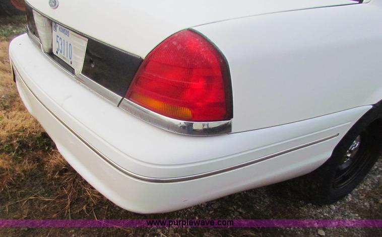 image for item B7015 1998 Ford Crown Victoria Police Interceptor