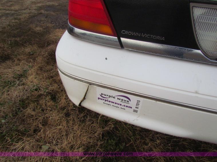 image for item B7015 1998 Ford Crown Victoria Police Interceptor