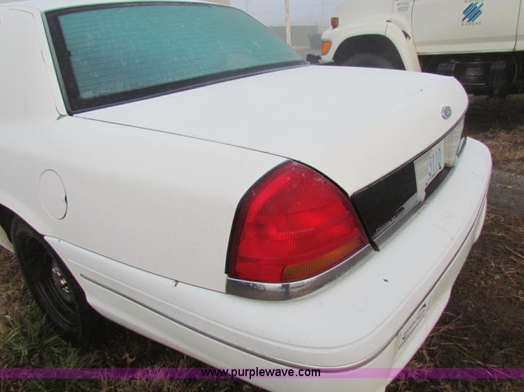 image for item B7015 1998 Ford Crown Victoria Police Interceptor