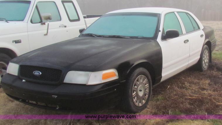 image for item B7016 2003 Ford Crown Victoria Police Interceptor