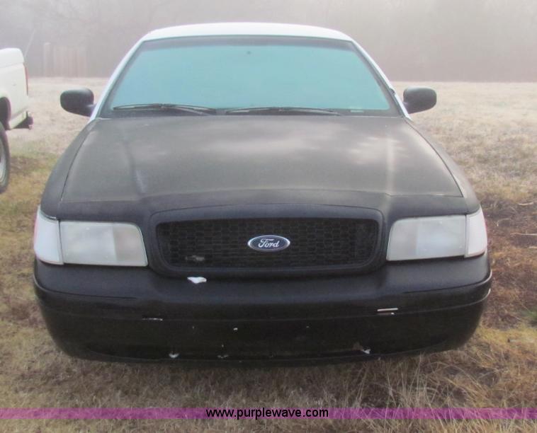 image for item B7016 2003 Ford Crown Victoria Police Interceptor
