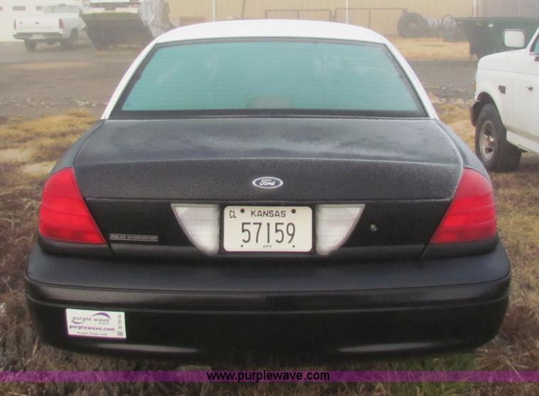 image for item B7016 2003 Ford Crown Victoria Police Interceptor
