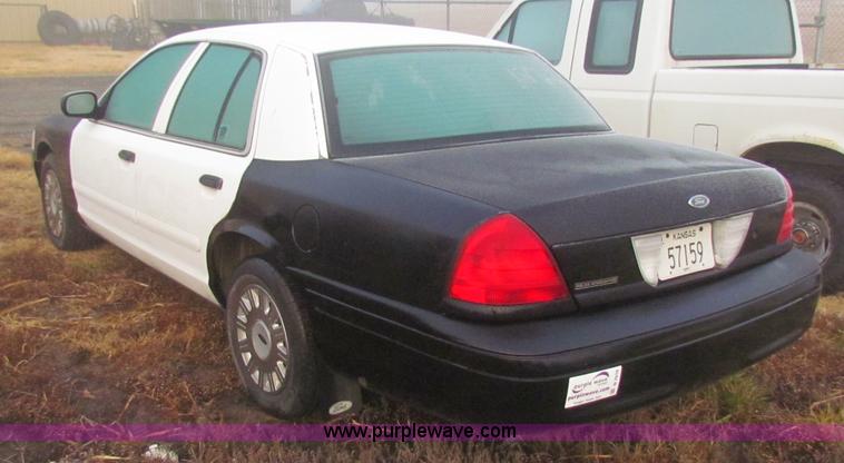 image for item B7016 2003 Ford Crown Victoria Police Interceptor