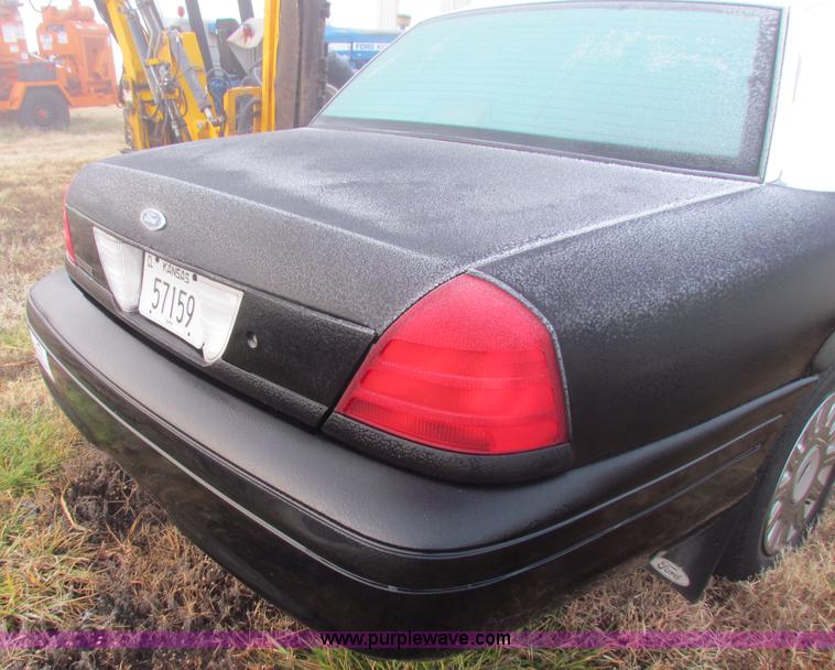 image for item B7016 2003 Ford Crown Victoria Police Interceptor
