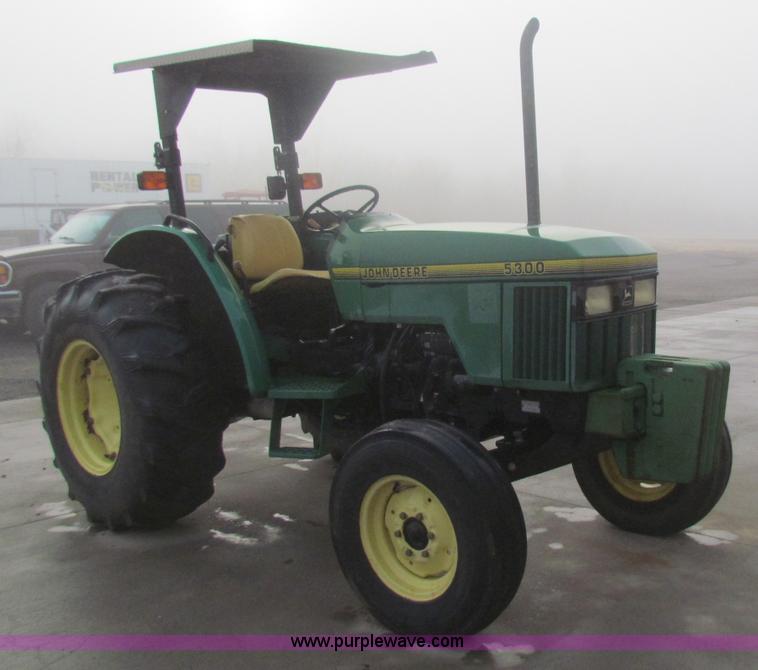 image for item B7019 1998 John Deere 5300 tractor