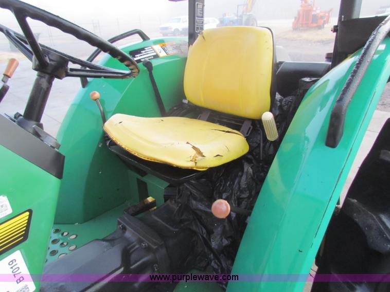 image for item B7019 1998 John Deere 5300 tractor