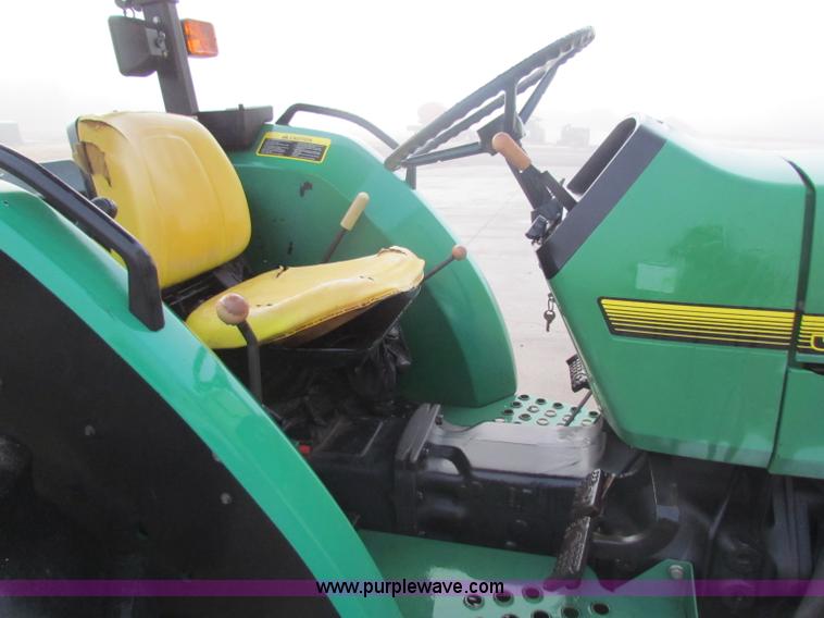 image for item B7019 1998 John Deere 5300 tractor