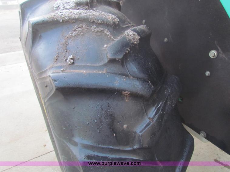 image for item B7019 1998 John Deere 5300 tractor