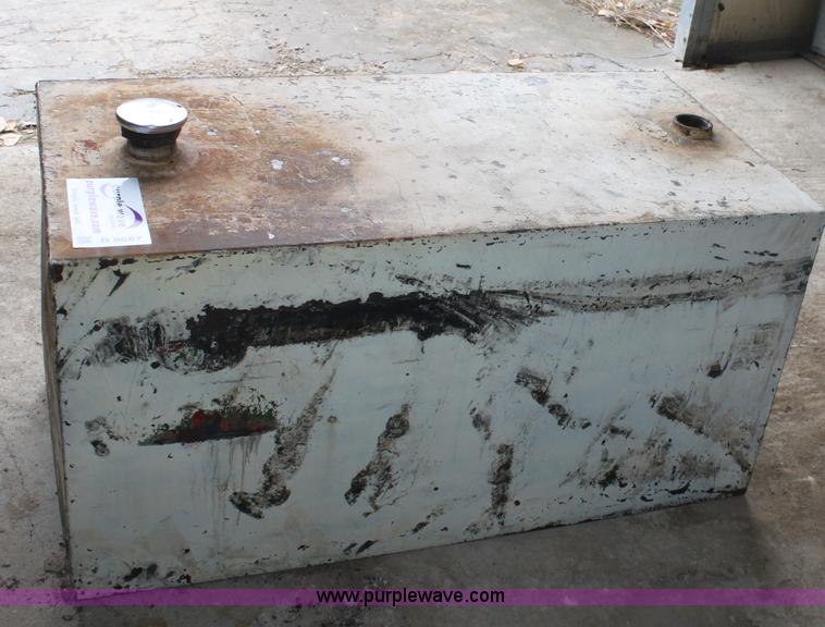image for item B8687 Truck bed fuel tank