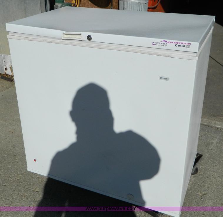 image for item C9426 Kenmore chest freezer