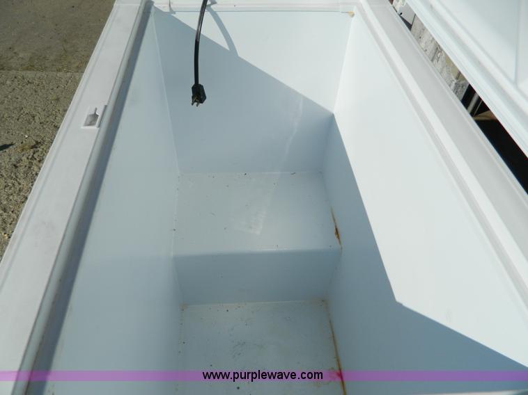 image for item C9426 Kenmore chest freezer