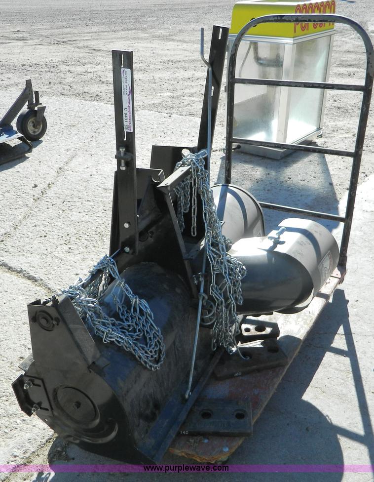 image for item C9431 IEC DST48 snow blower