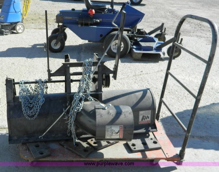 image for item C9431 IEC DST48 snow blower