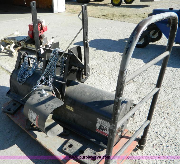 image for item C9431 IEC DST48 snow blower