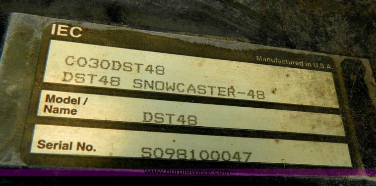 image for item C9431 IEC DST48 snow blower