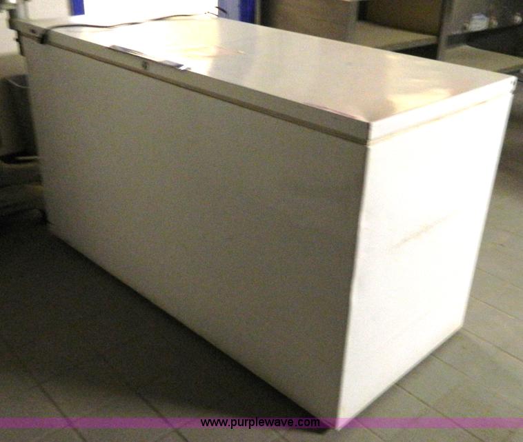 image for item C9434 M-W 22 cu. ft chest freezer