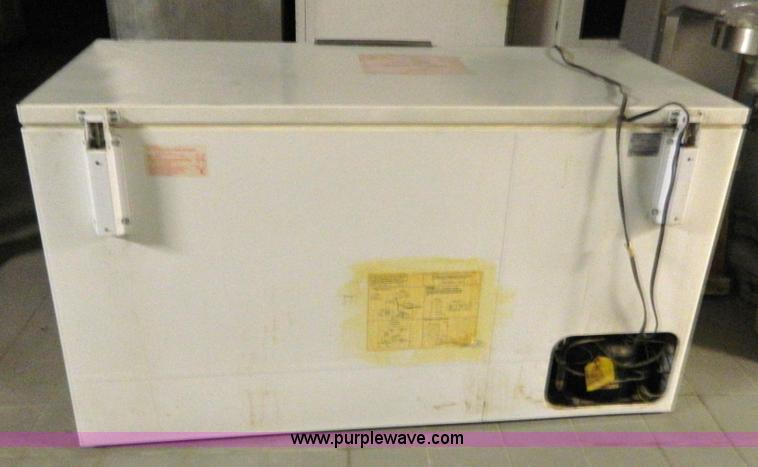 image for item C9434 M-W 22 cu. ft chest freezer
