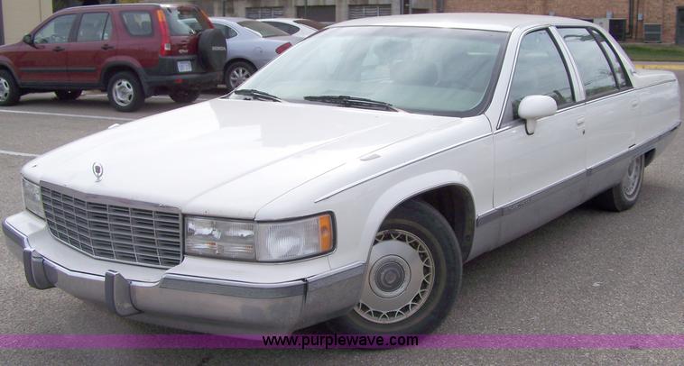 image for item D8582 1993 Cadillac Fleetwood
