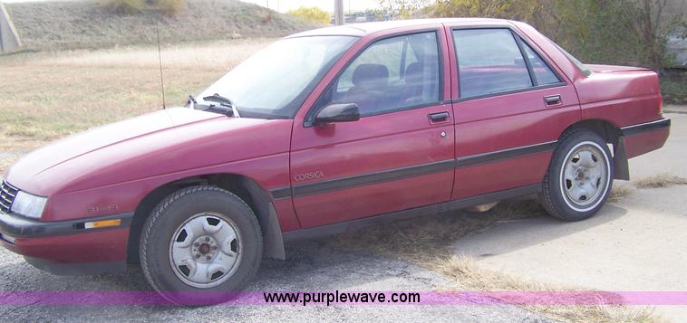 image for item D8583 1990 Chevrolet Corsica LT