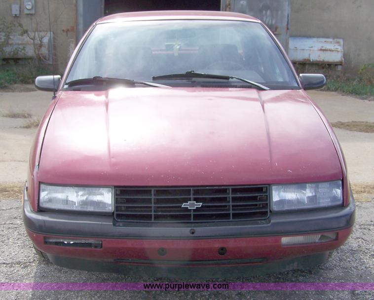image for item D8583 1990 Chevrolet Corsica LT