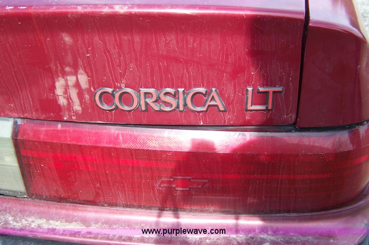 image for item D8583 1990 Chevrolet Corsica LT
