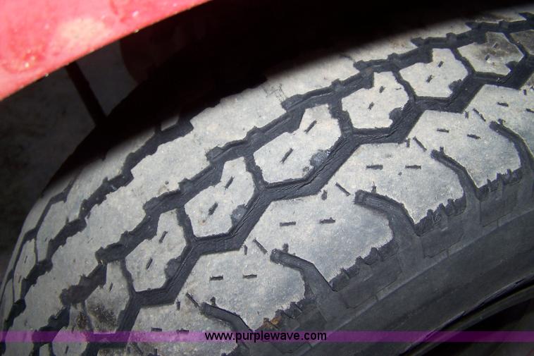 image for item D8584 1988 Ford F150 pickup truck