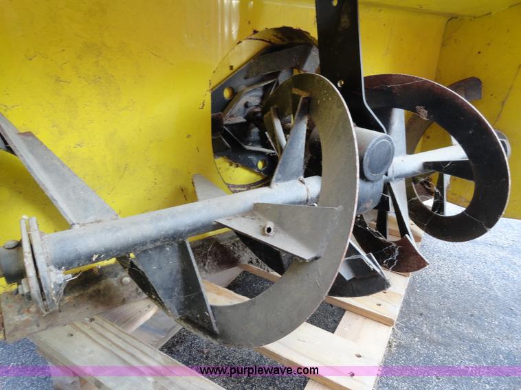 image for item G9161 John Deere snow thrower attachment