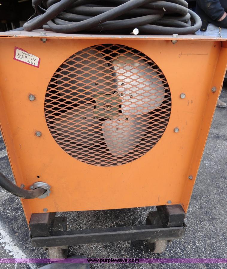 image for item G9168 AirCo arc welder