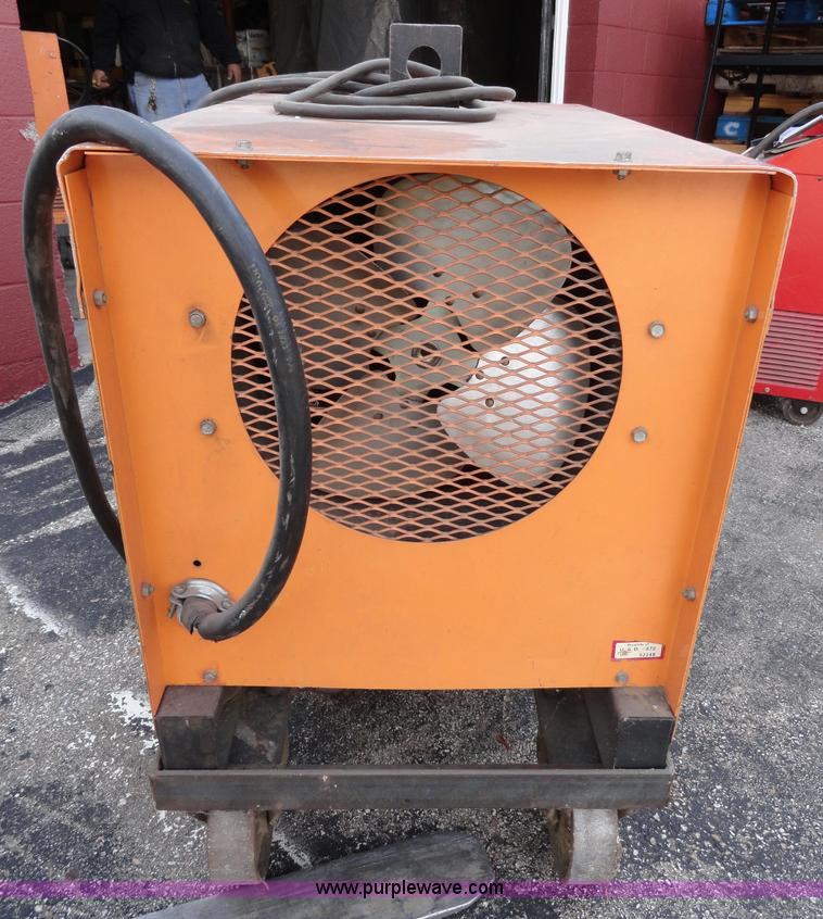 image for item G9169 AirCo arc welder