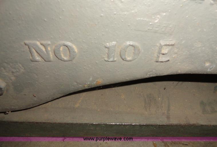 image for item G9173 Edwards N010E metal shear