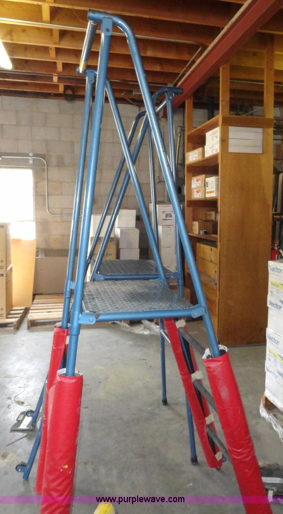 image for item G9176 (2) referee volleyball stands