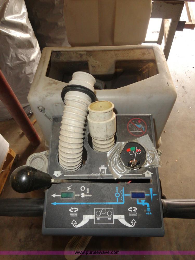 image for item G9179 Advance Convertamatic 200B floor scrubber