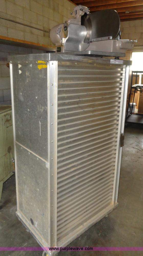 image for item G9182 Assorted kitchen equipment