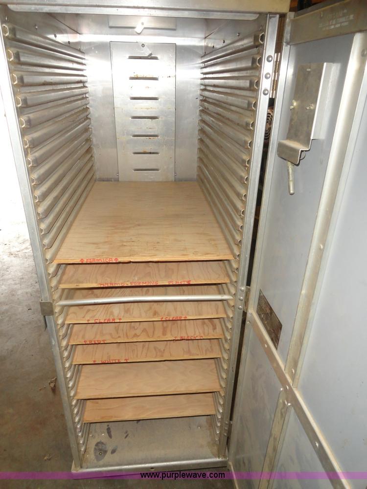 image for item G9182 Assorted kitchen equipment