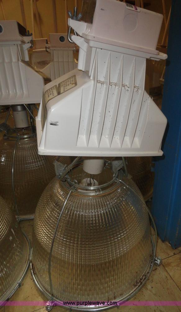 image for item G9184 Approximately 67 400 watt bay lights