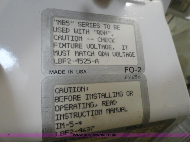 image for item G9184 Approximately 67 400 watt bay lights