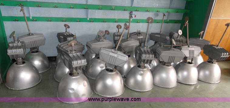 image for item G9185 (20) 400 watt bay lights