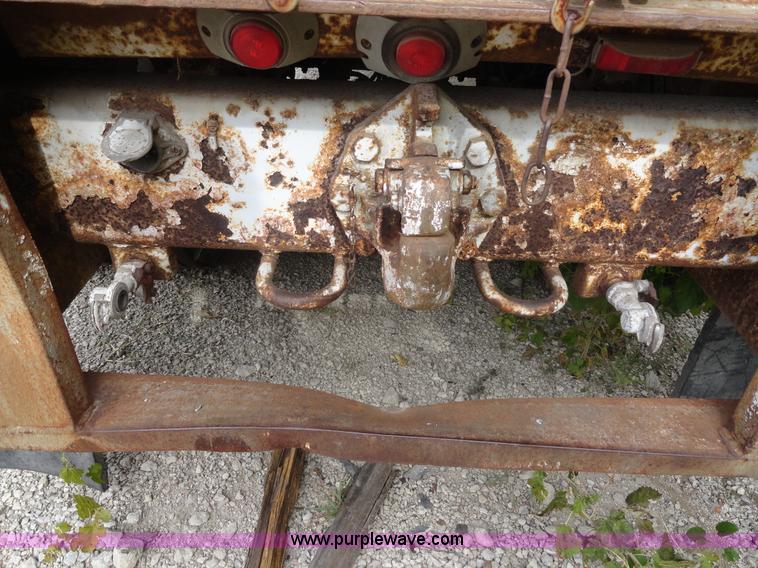 image for item G9188 1982 Monon FA-70-CDW dry van trailer