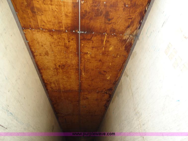 image for item G9188 1982 Monon FA-70-CDW dry van trailer