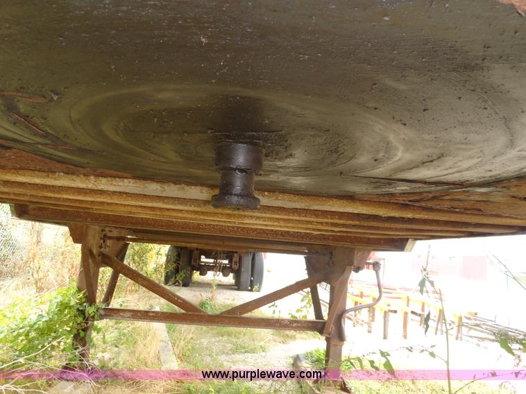 image for item G9188 1982 Monon FA-70-CDW dry van trailer